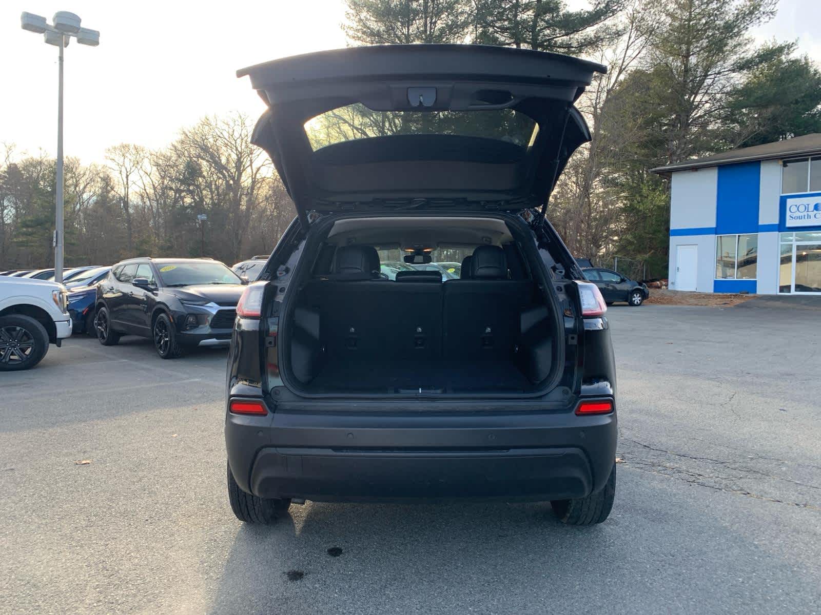 2023 Jeep Cherokee Altitude Lux