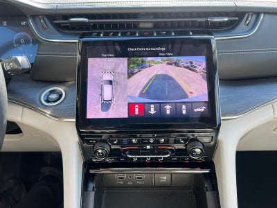 2023 Jeep Grand Cherokee Overland 4x4