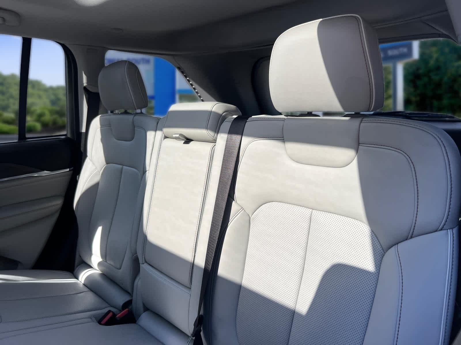 2023 Jeep Grand Cherokee Overland 4x4