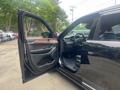 2023 Jeep Grand Cherokee Summit