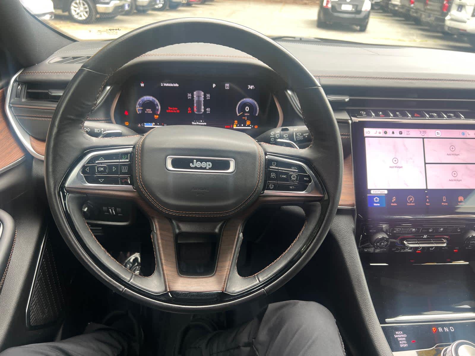 2023 Jeep Grand Cherokee Summit