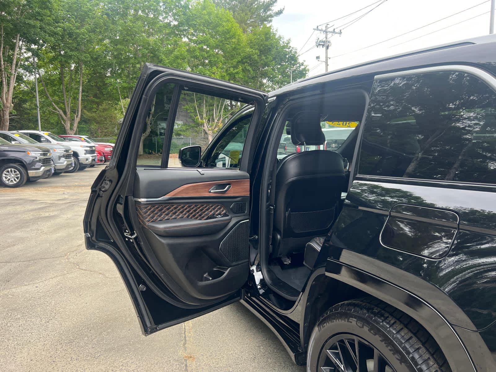2023 Jeep Grand Cherokee Summit