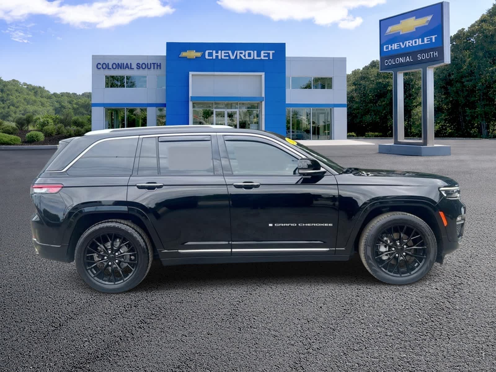 2023 Jeep Grand Cherokee Summit