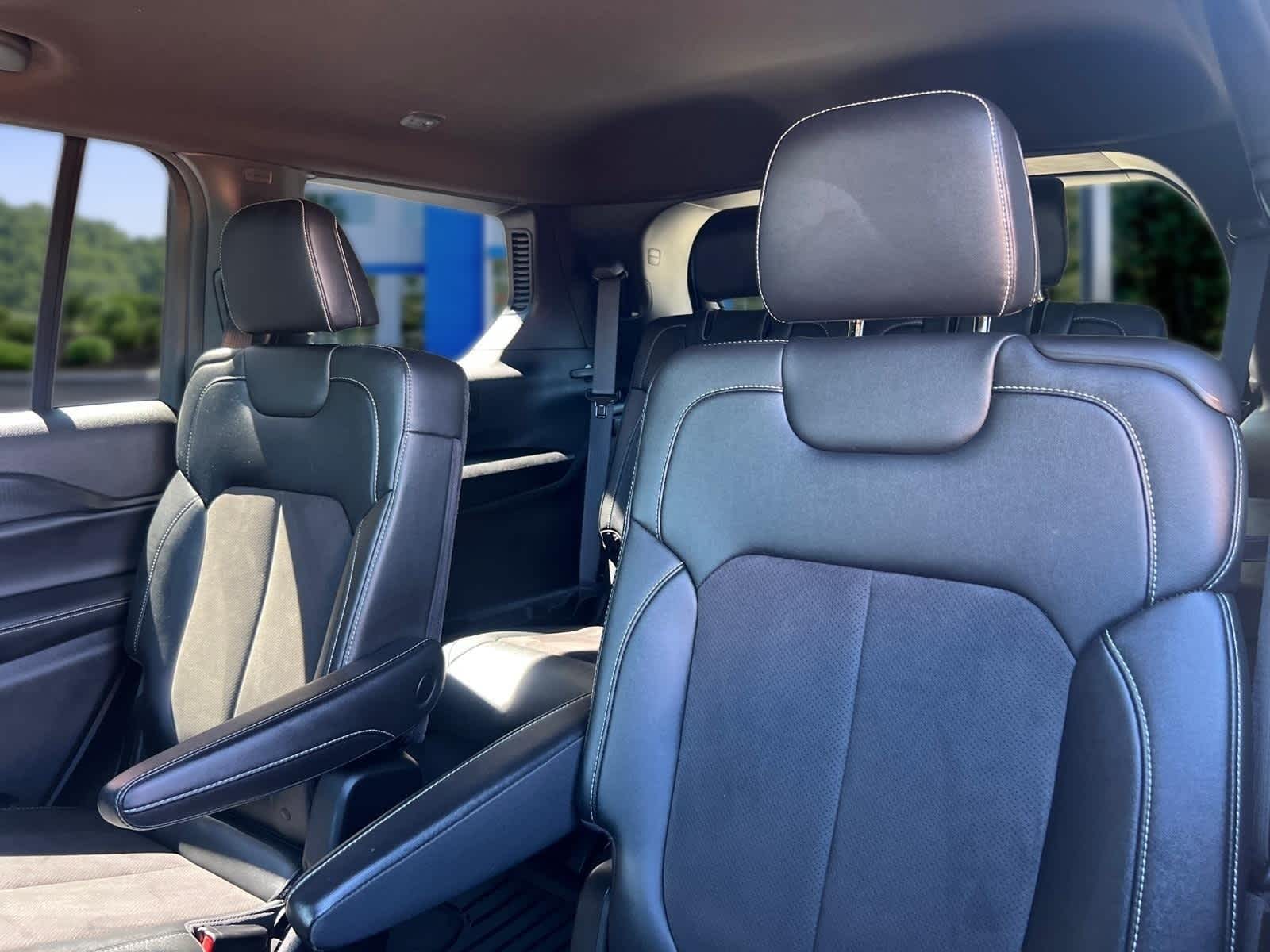 2023 Jeep Grand Cherokee L Altitude X 4x4