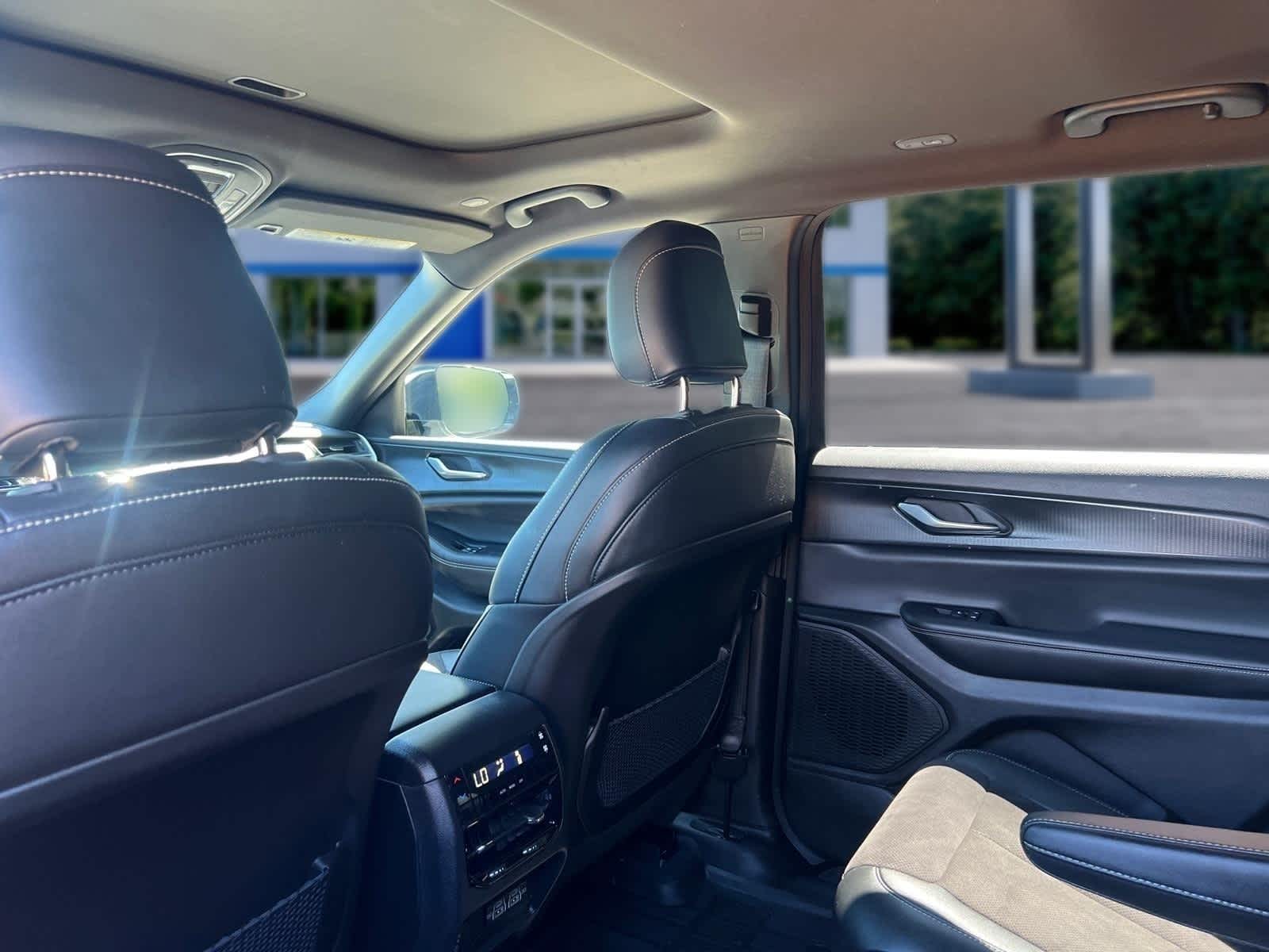 2023 Jeep Grand Cherokee L Altitude X 4x4