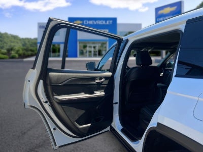 2023 Jeep Grand Cherokee L Altitude X 4x4