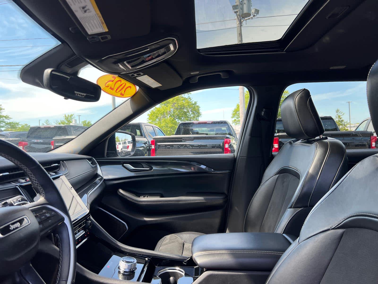 2022 Jeep Grand Cherokee L Altitude 4x4