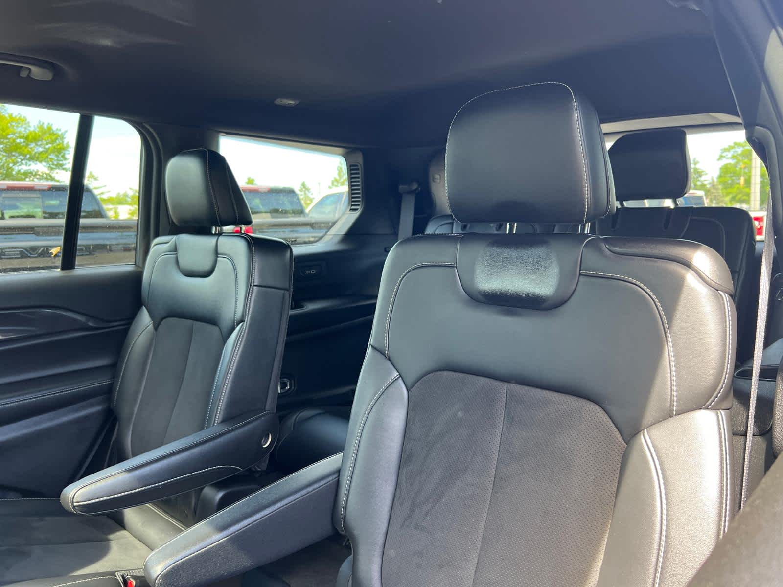 2022 Jeep Grand Cherokee L Altitude 4x4