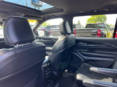 2022 Jeep Grand Cherokee L Altitude 4x4