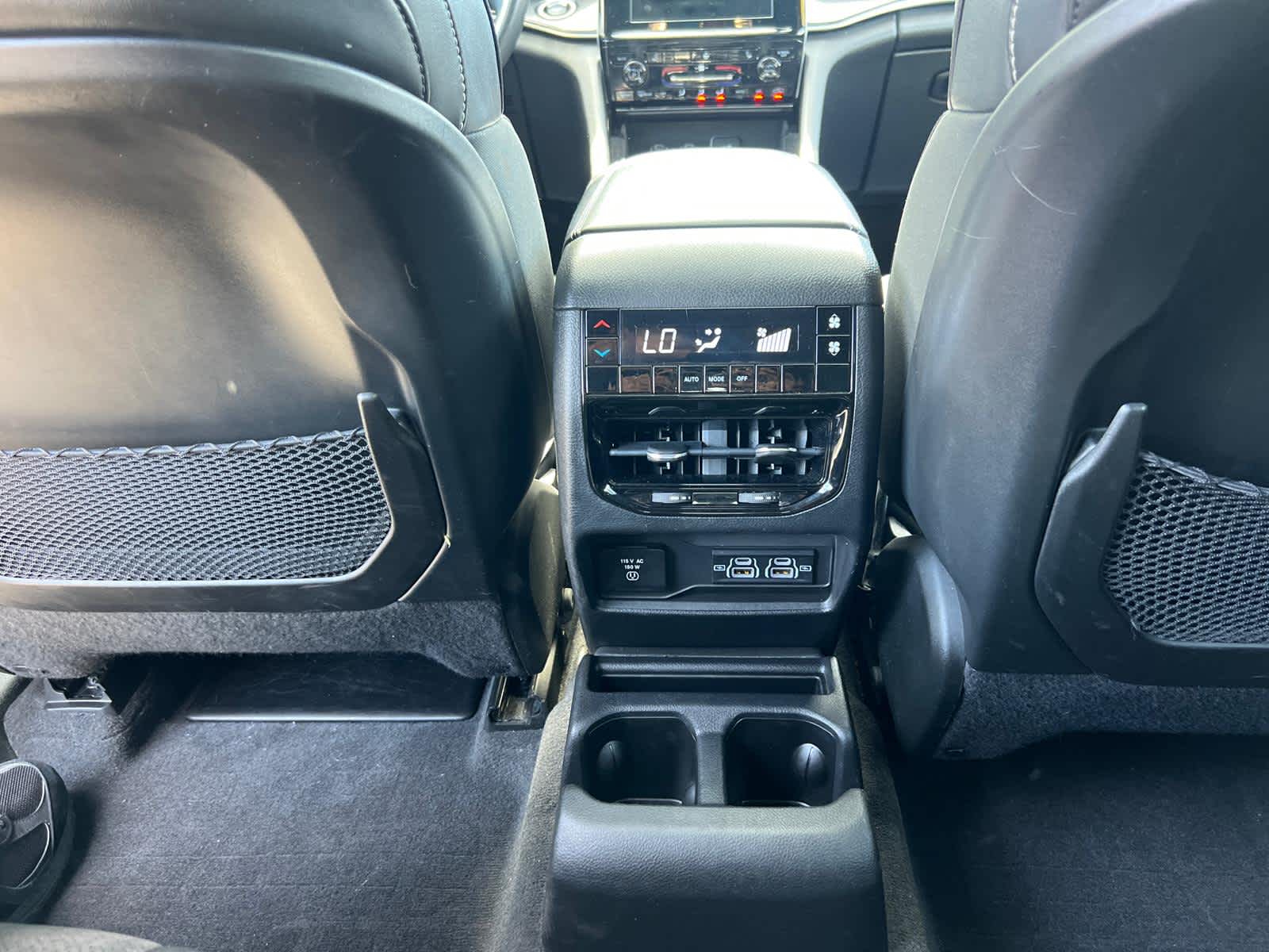 2022 Jeep Grand Cherokee L Altitude 4x4