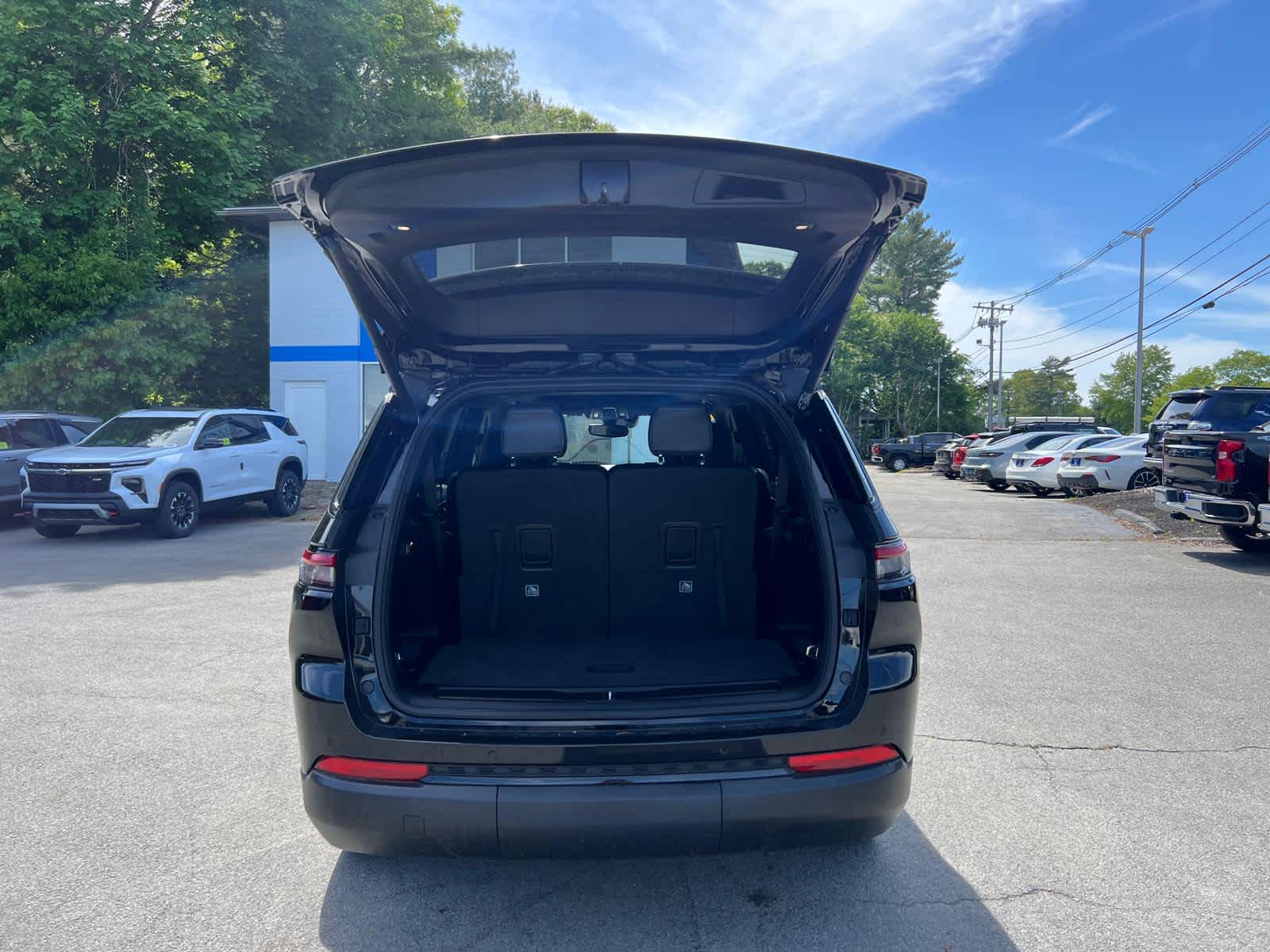 2022 Jeep Grand Cherokee L Altitude 4x4