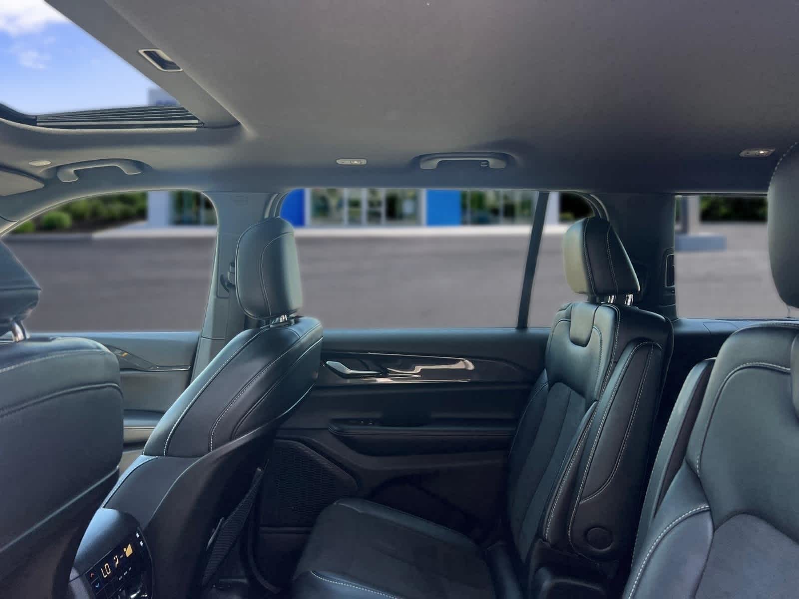 2023 Jeep Grand Cherokee L Altitude 4x4