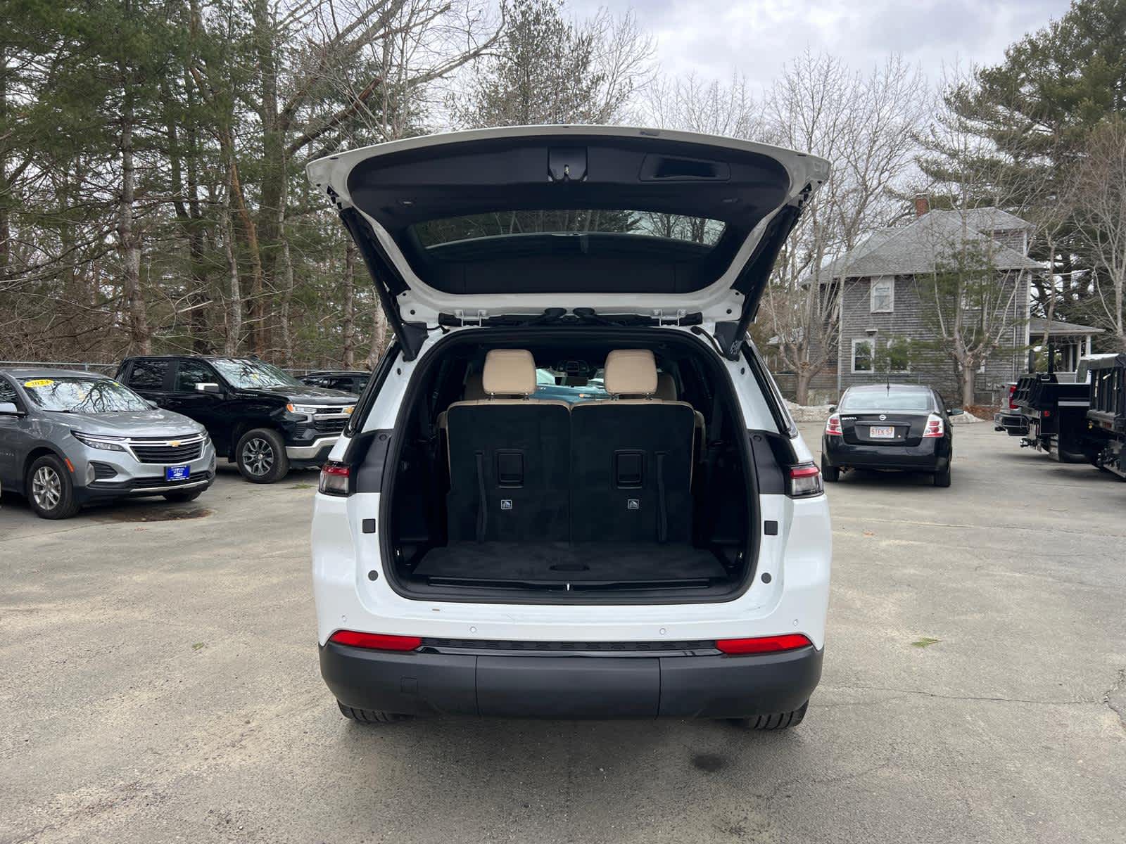 2023 Jeep Grand Cherokee L Limited 4x4