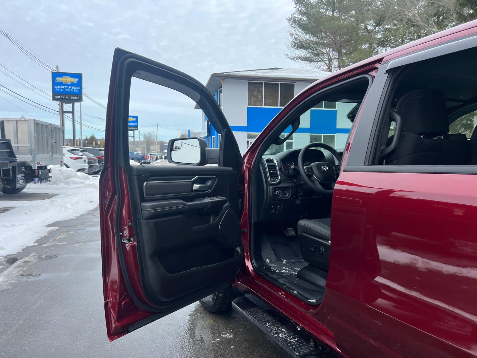 2025 RAM 1500 Big Horn Crew Cab 4x4 5'7" Box