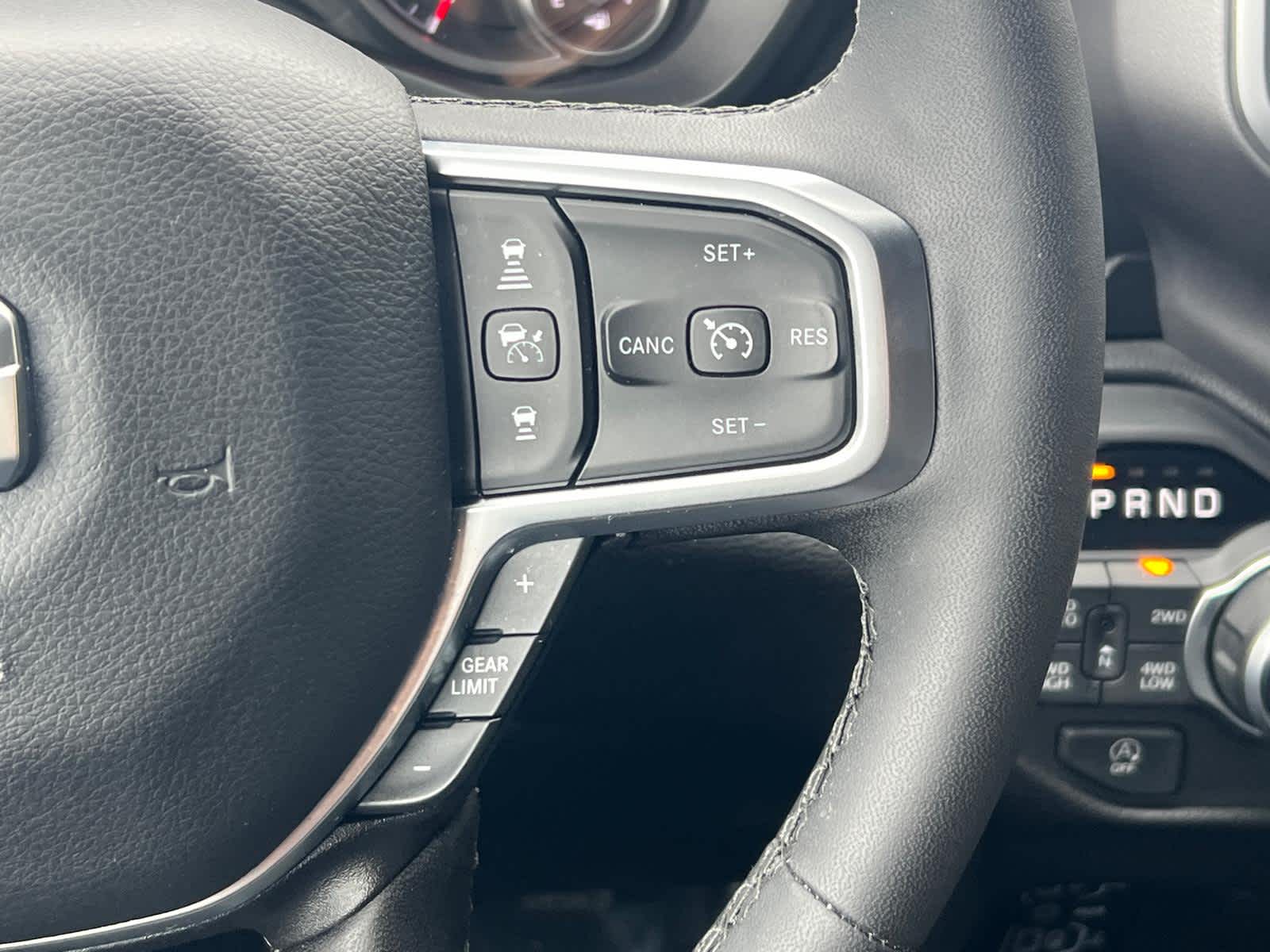 2025 RAM 1500 Big Horn Crew Cab 4x4 5'7" Box