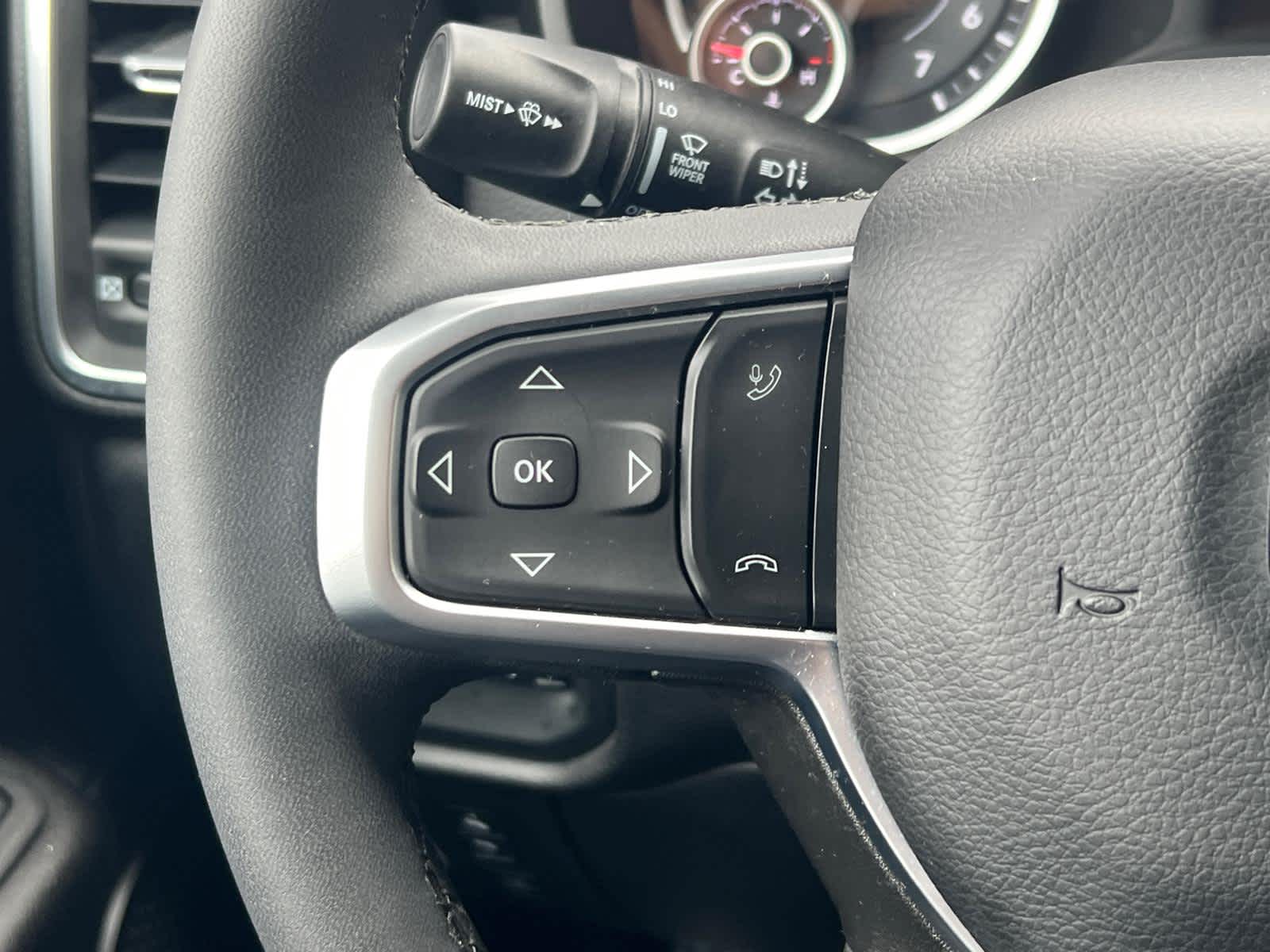 2025 RAM 1500 Big Horn Crew Cab 4x4 5'7" Box