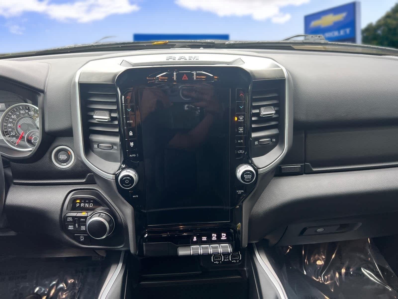 2023 RAM 1500 Big Horn Crew Cab 4x4 5'7" Box
