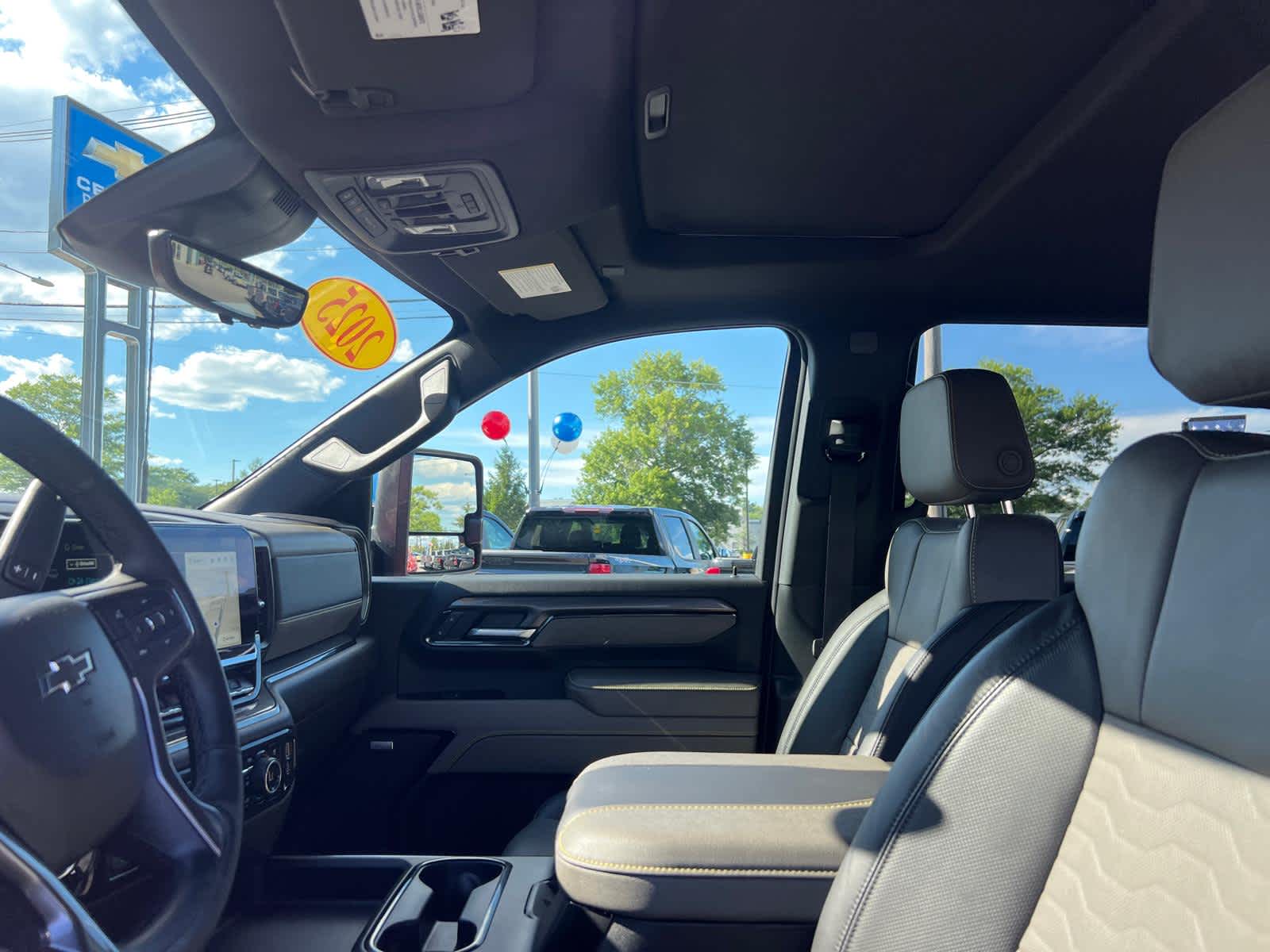 2025 Chevrolet Silverado 2500HD ZR2 - Photo 12