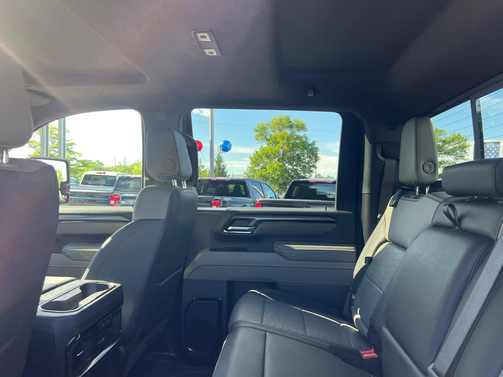 2025 Chevrolet Silverado 2500HD ZR2 - Photo 28