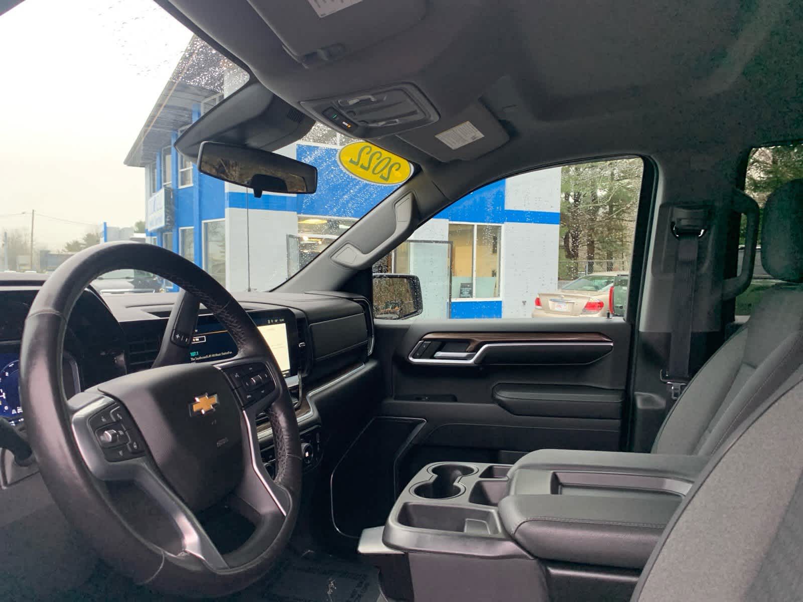 2022 Chevrolet Silverado 1500 LT (2FL)