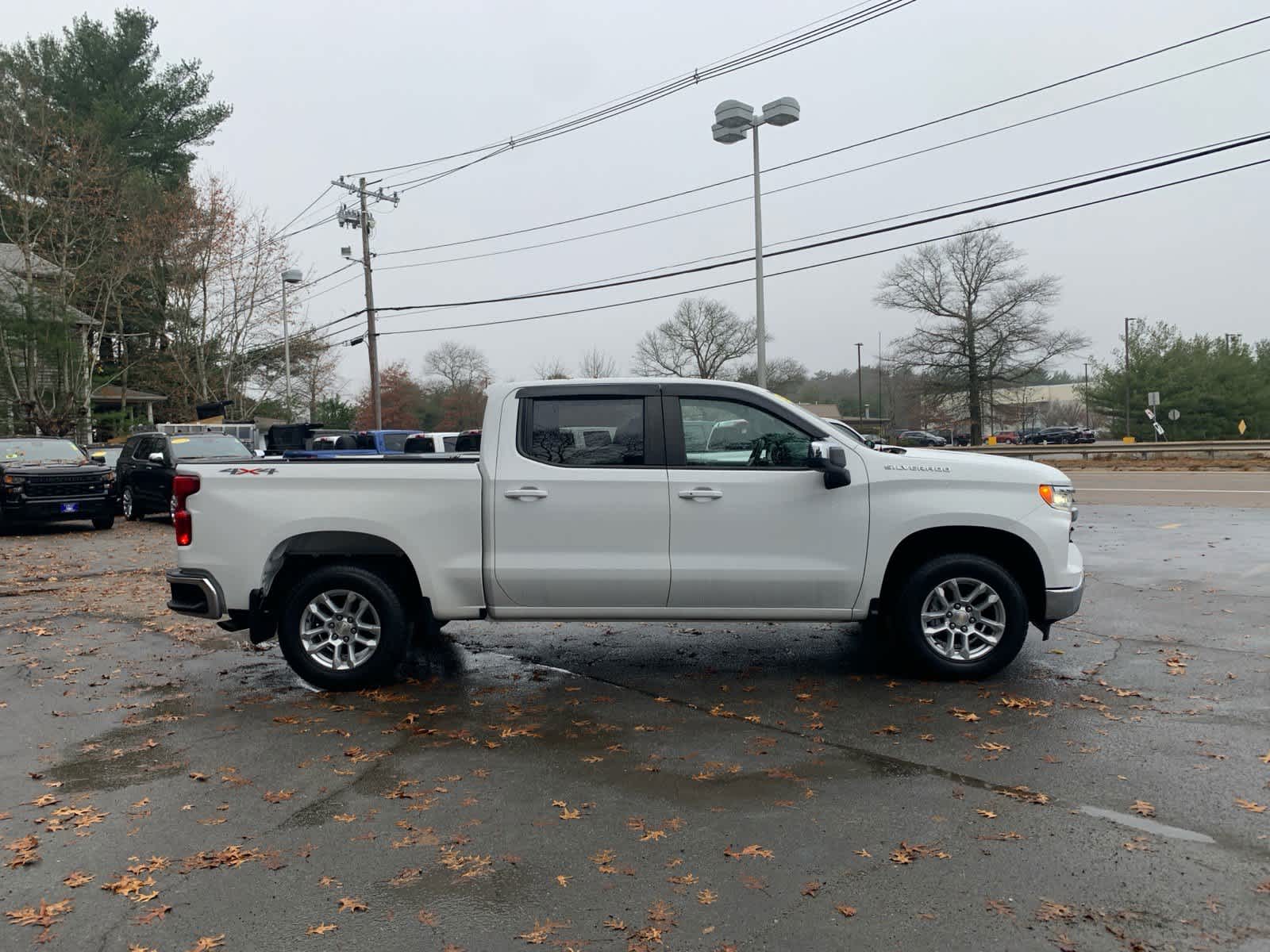 2022 Chevrolet Silverado 1500 LT (2FL)