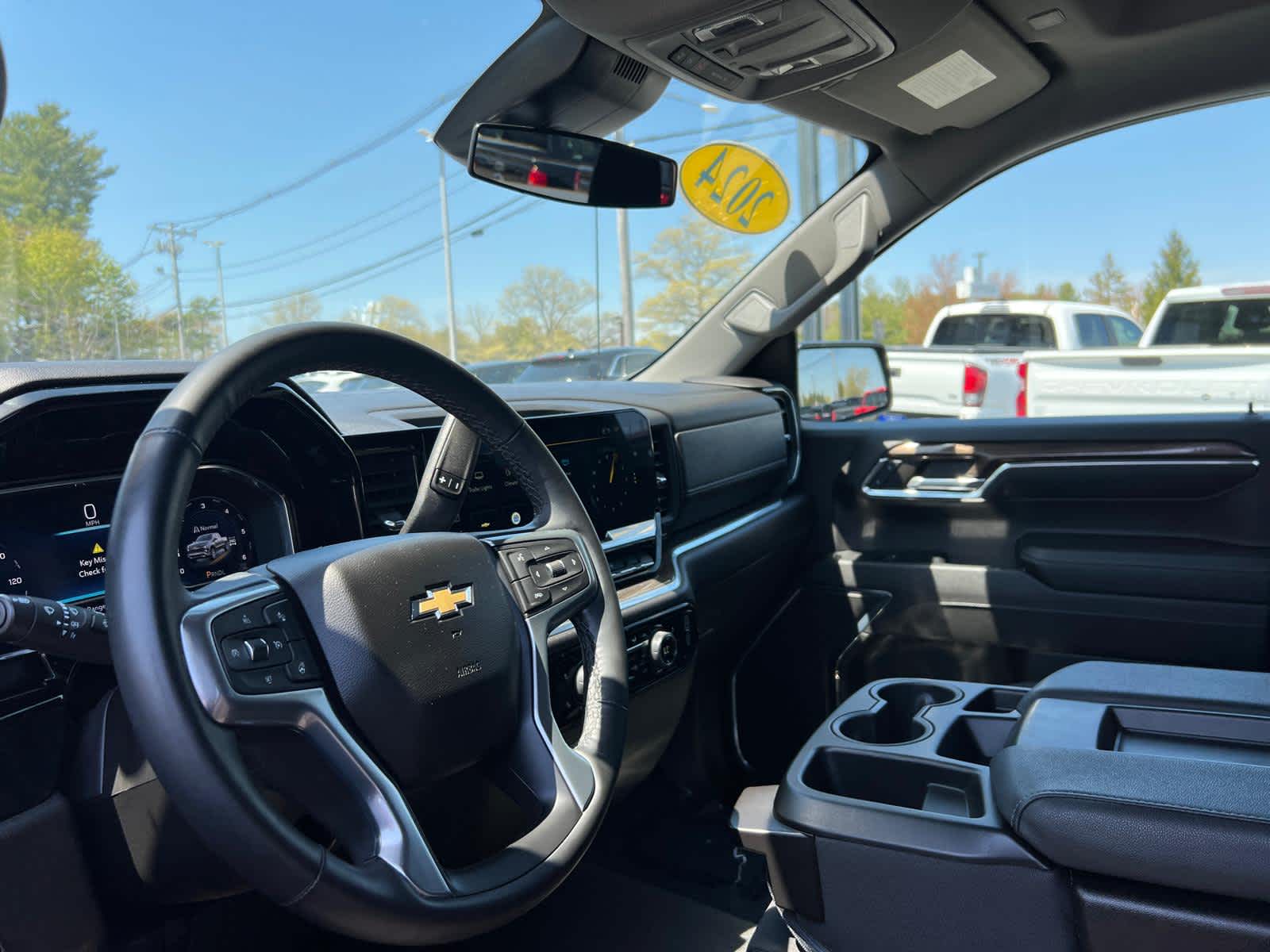 2024 Chevrolet Silverado 1500 LT (2FL)
