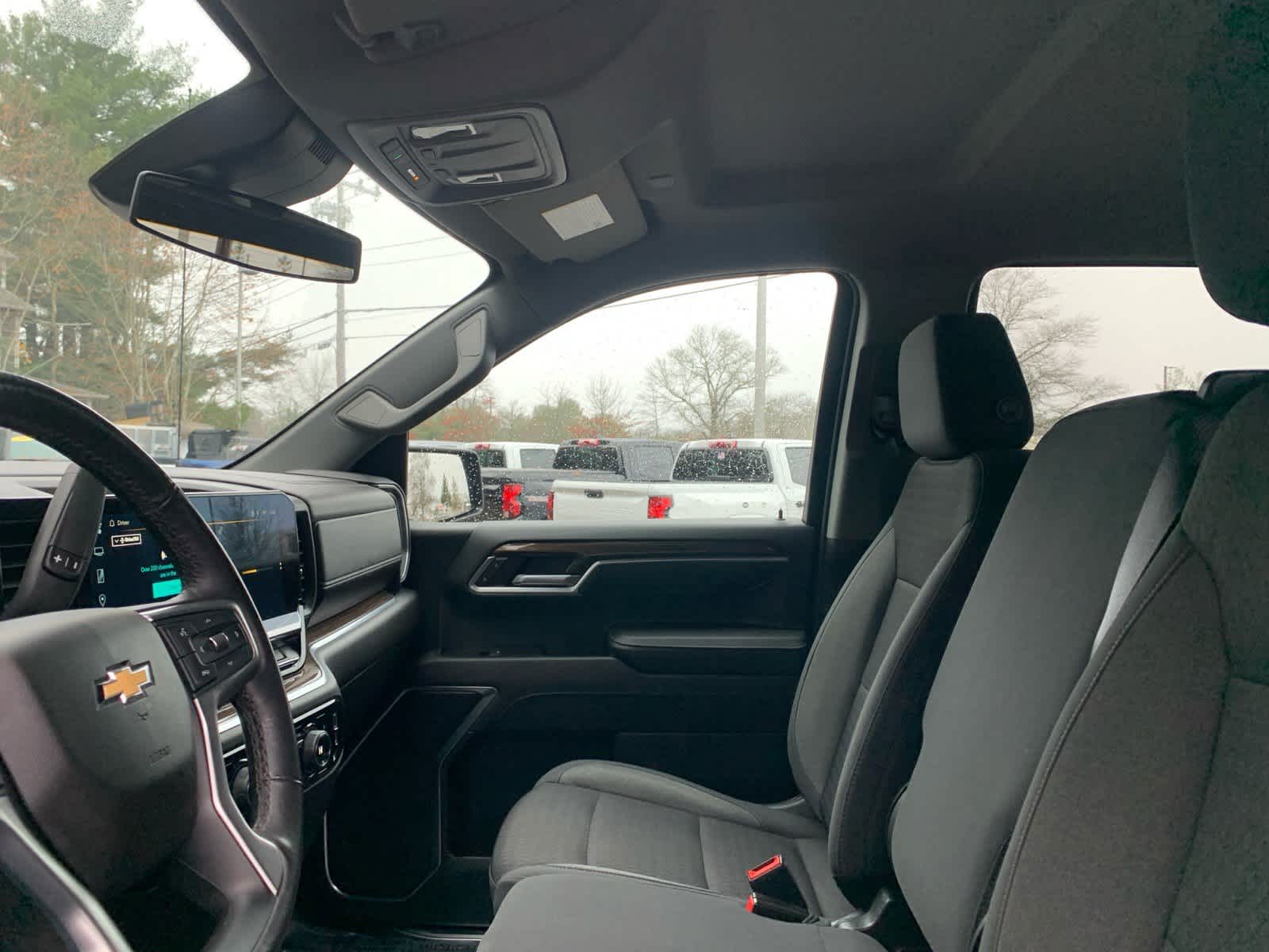 2022 Chevrolet Silverado 1500 LT (2FL)