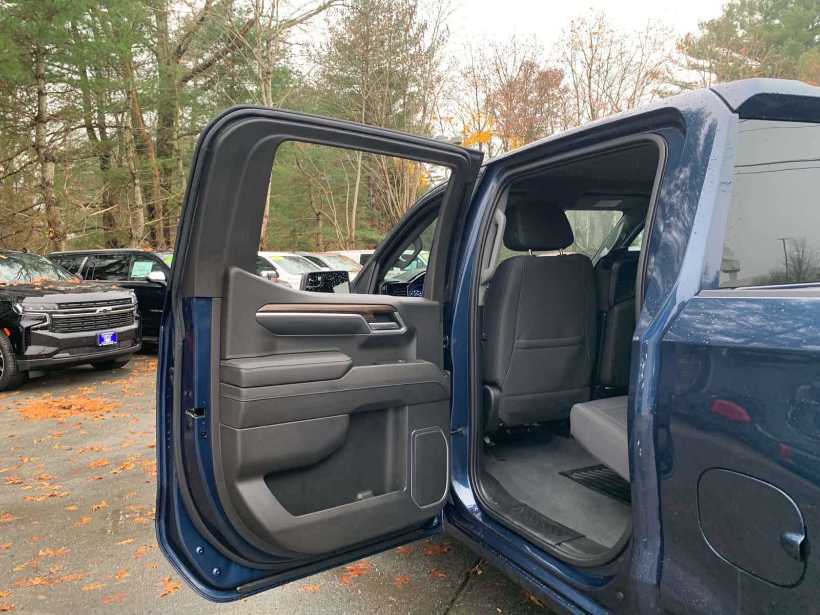 2022 Chevrolet Silverado 1500 LT (2FL)