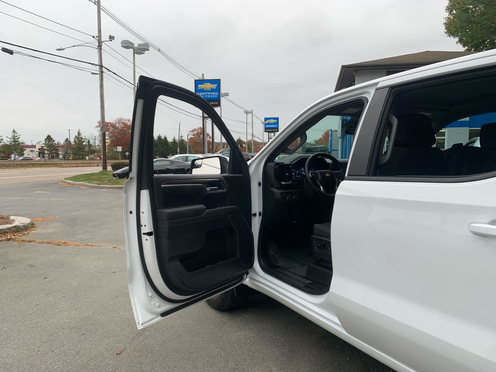 2023 Chevrolet Silverado 1500 LT (2FL)