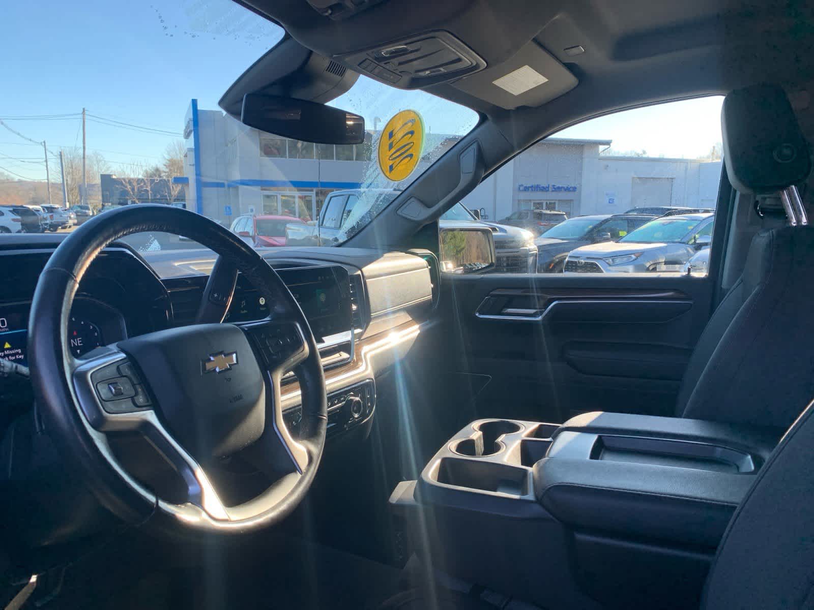 2022 Chevrolet Silverado 1500 LT (2FL)