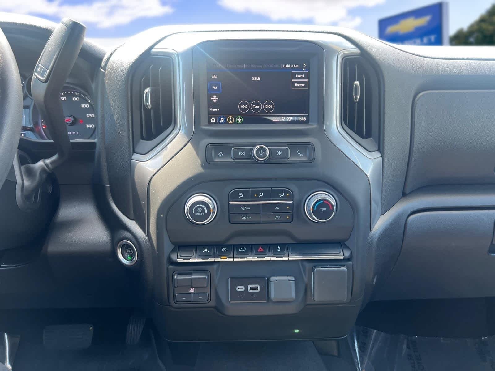 2025 Chevrolet Silverado 1500 Custom