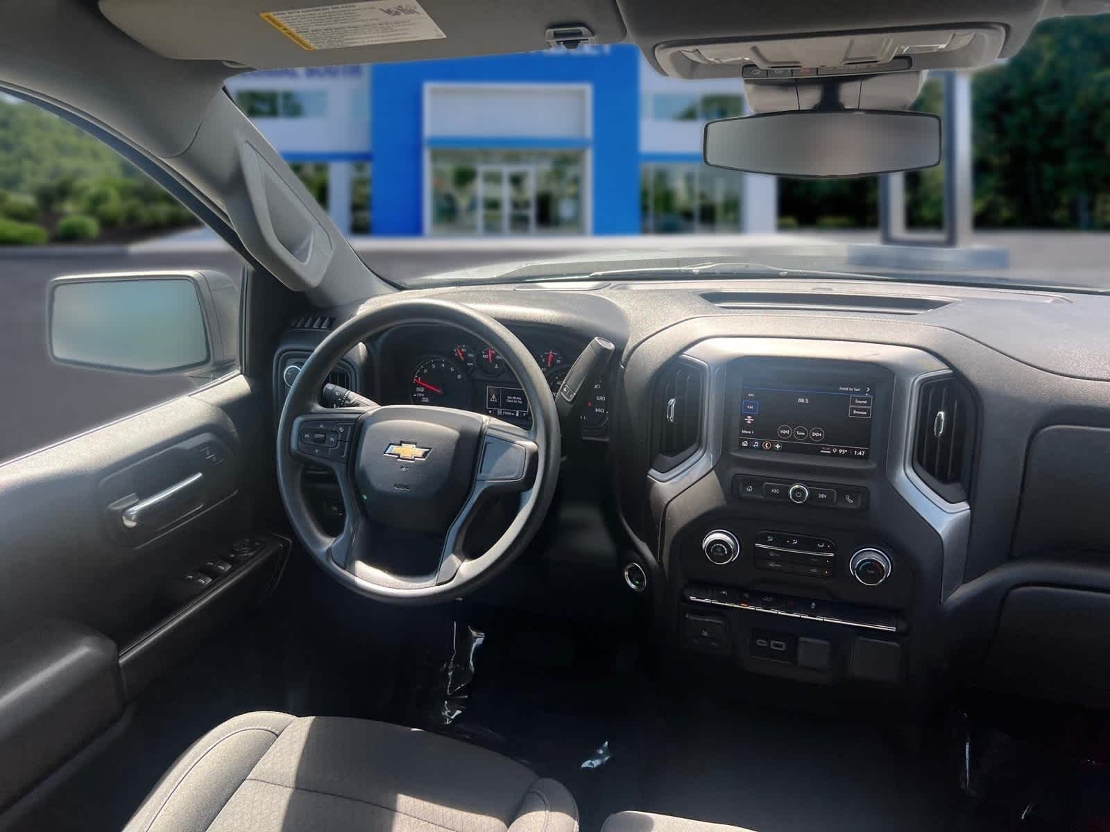 2025 Chevrolet Silverado 1500 Custom