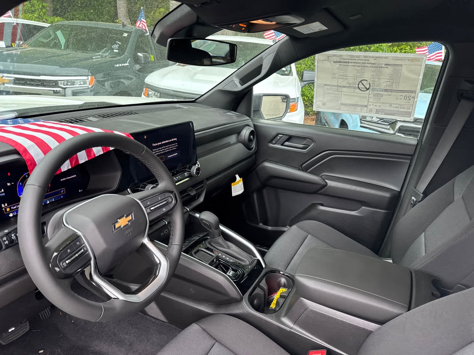 2025 Chevrolet Colorado WT/LT