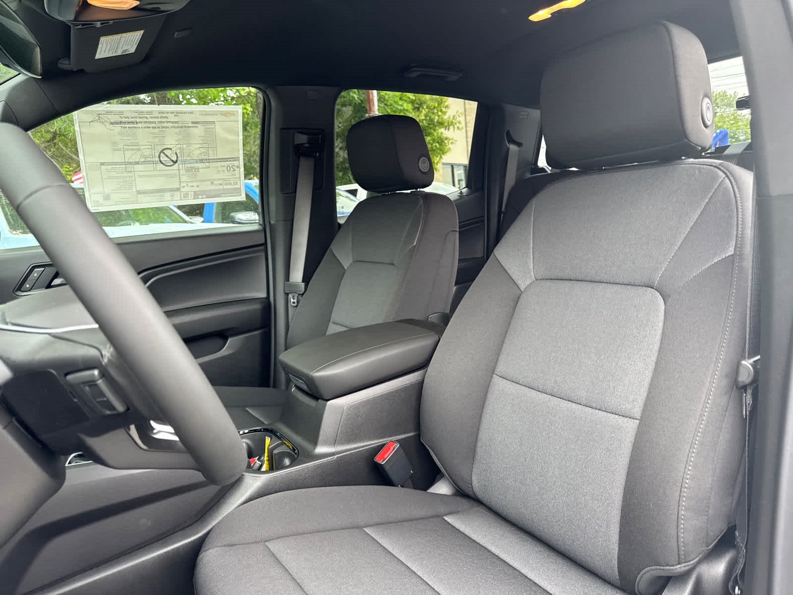 2025 Chevrolet Colorado WT/LT