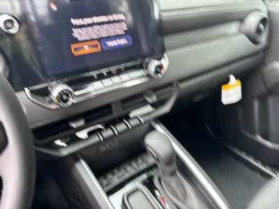 2025 Chevrolet Colorado WT/LT