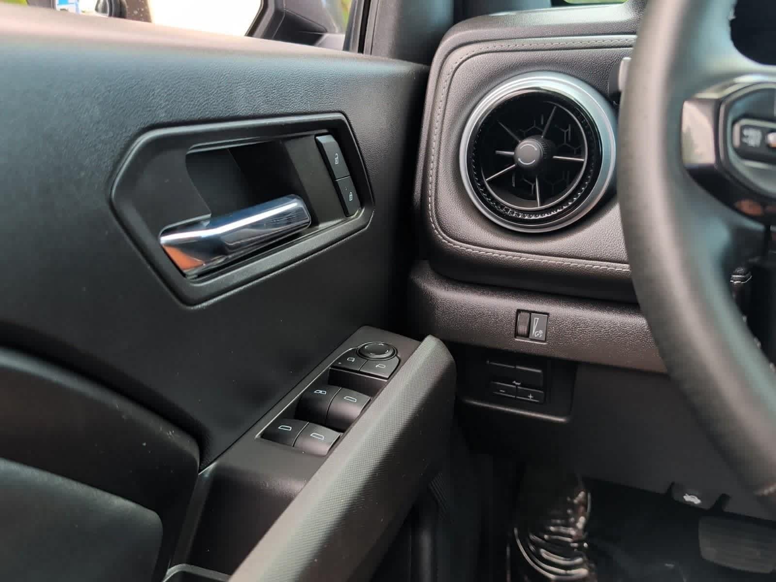 2023 Chevrolet Colorado 4WD LT
