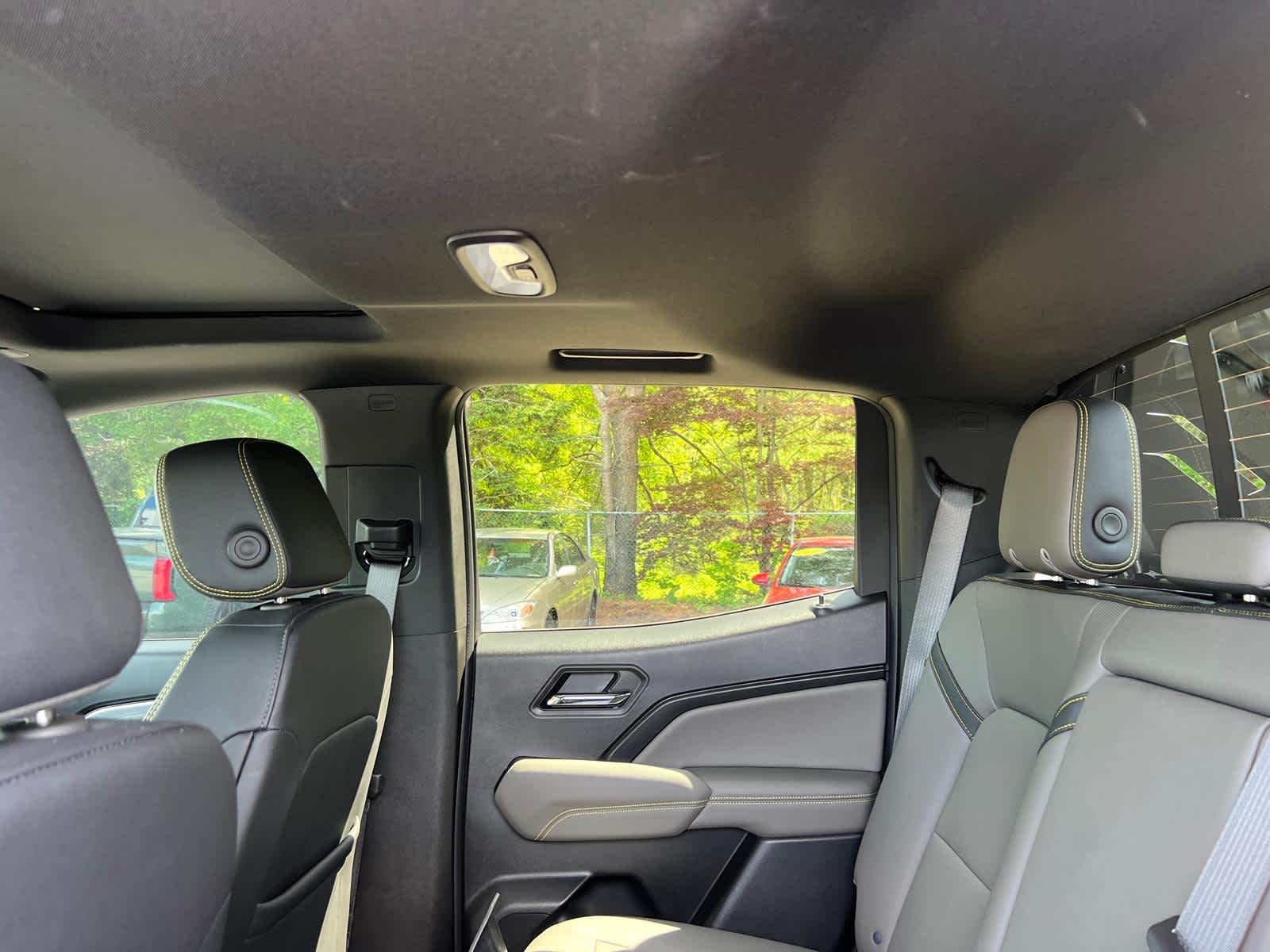 2025 Chevrolet Colorado ZR2 - Photo 28