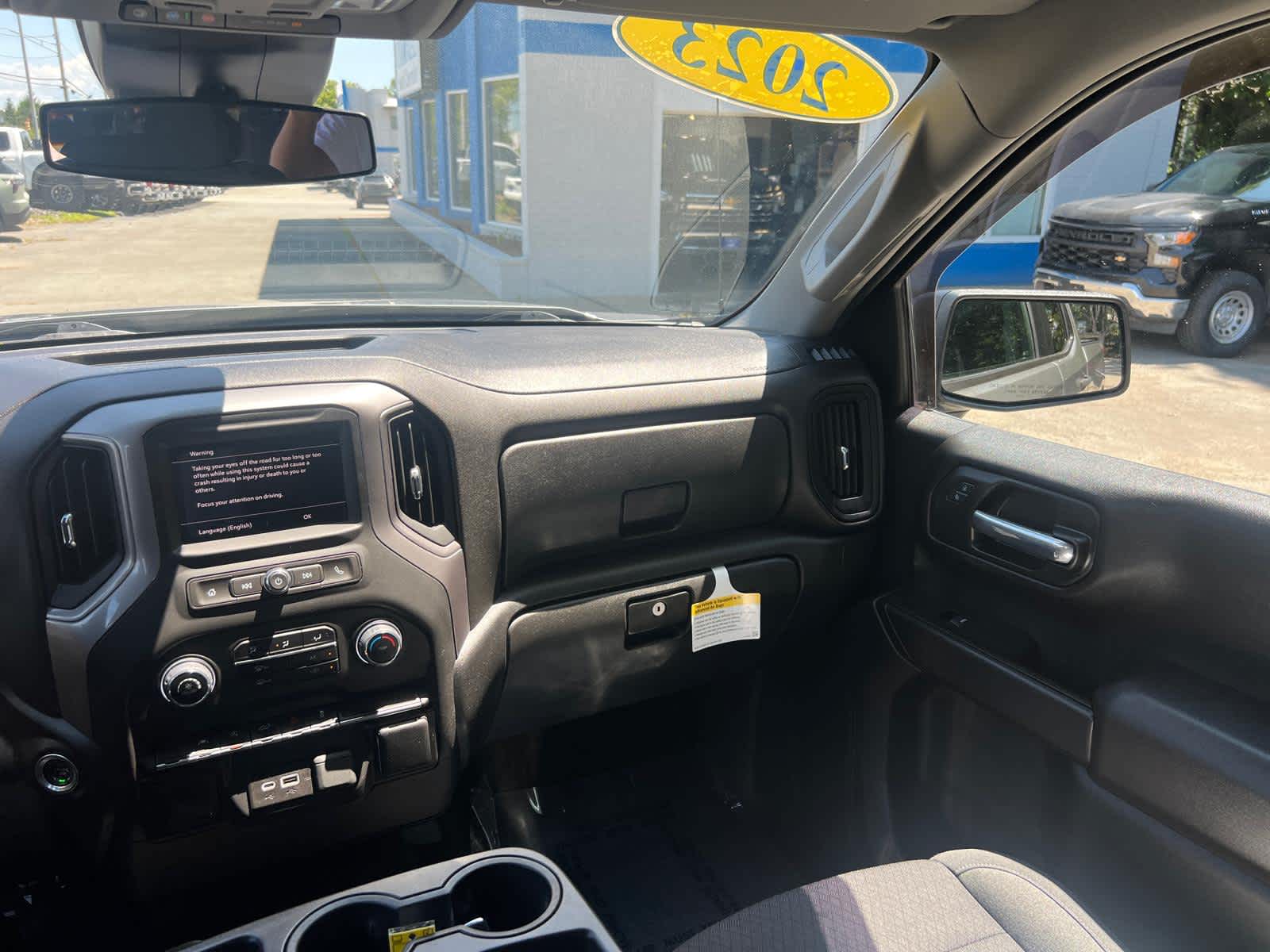 2023 Chevrolet Silverado 1500 Custom