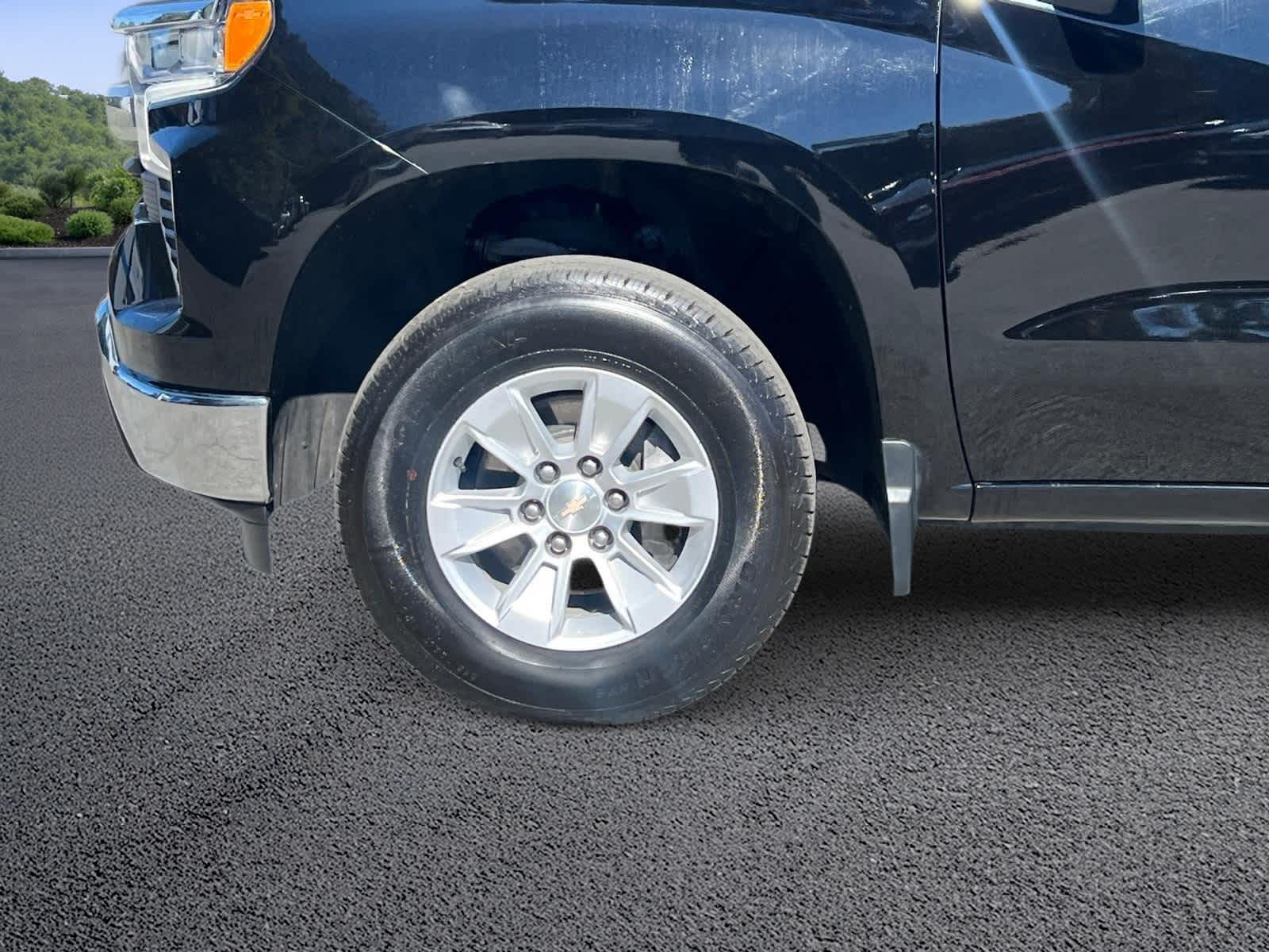 2024 Chevrolet Silverado 1500 LT - Photo 11