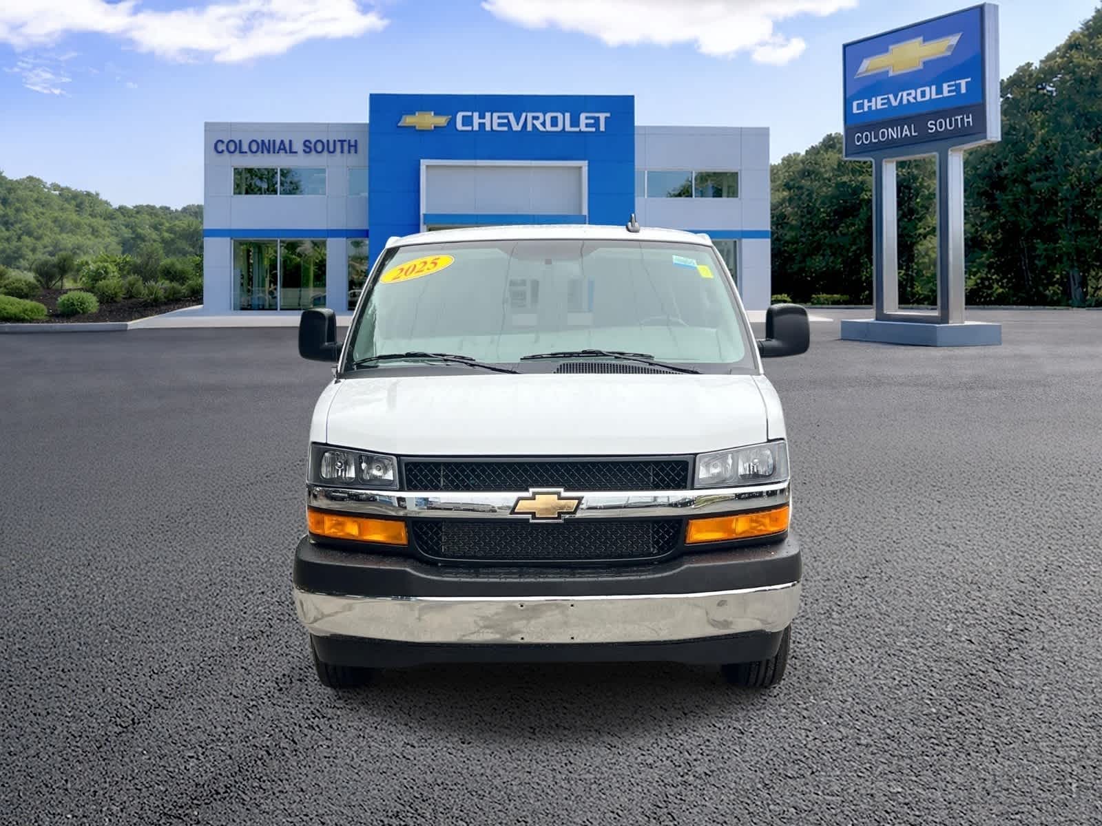 2025 Chevrolet Express Cargo WT