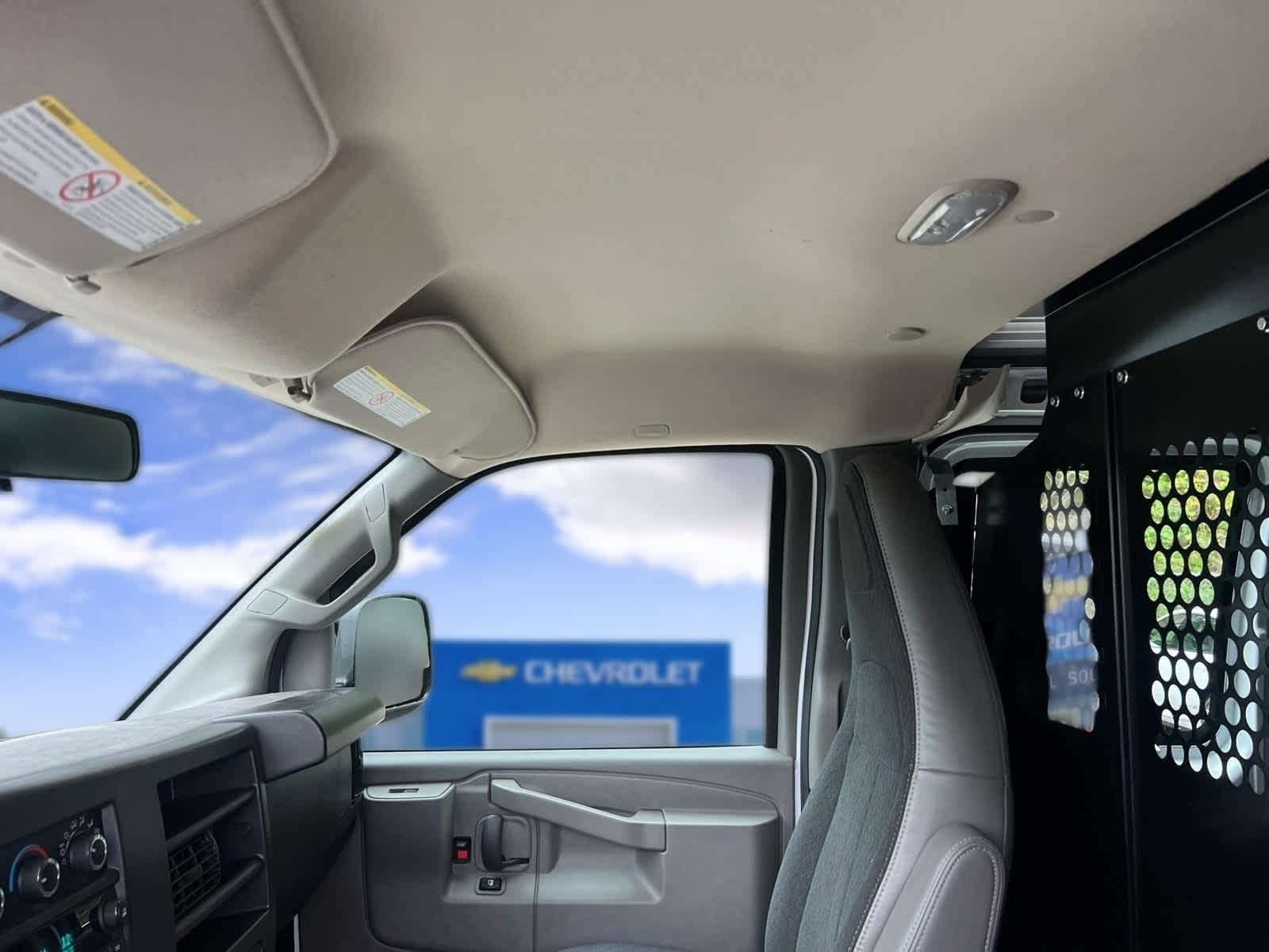 2025 Chevrolet Express Cargo WT