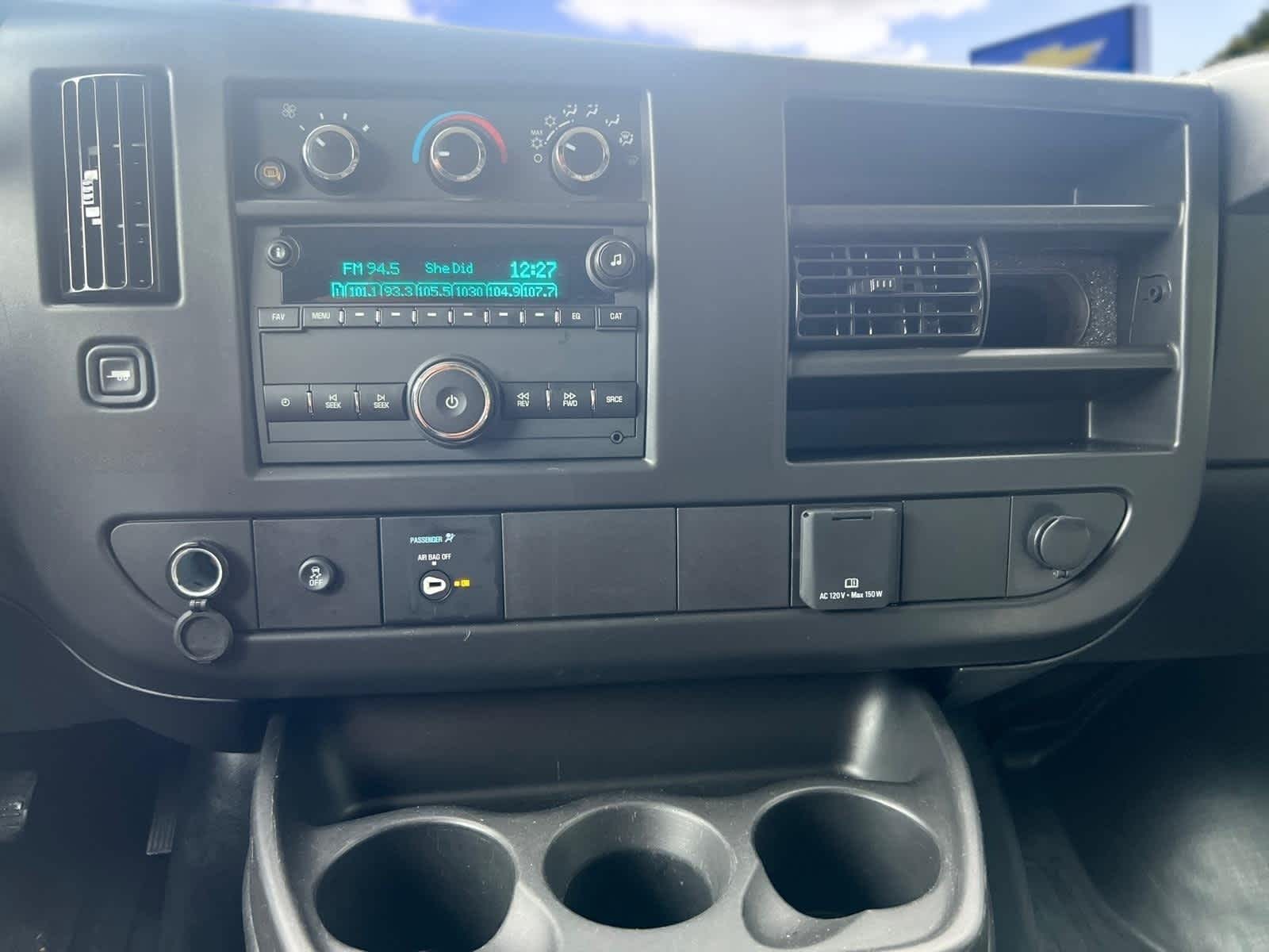 2025 Chevrolet Express Cargo WT