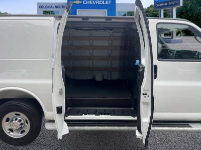 2025 Chevrolet Express Cargo WT