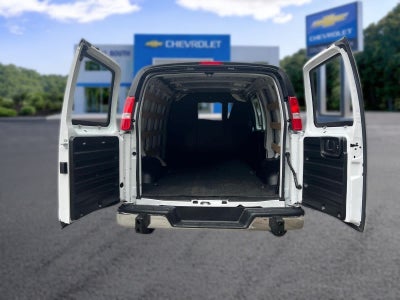 2025 Chevrolet Express Cargo WT