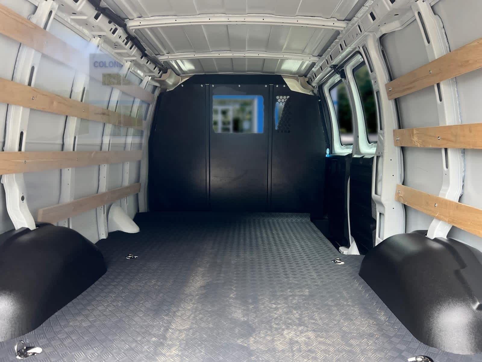 2025 Chevrolet Express Cargo WT