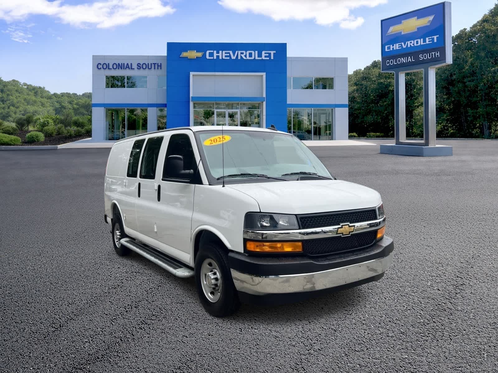 2025 Chevrolet Express Cargo WT