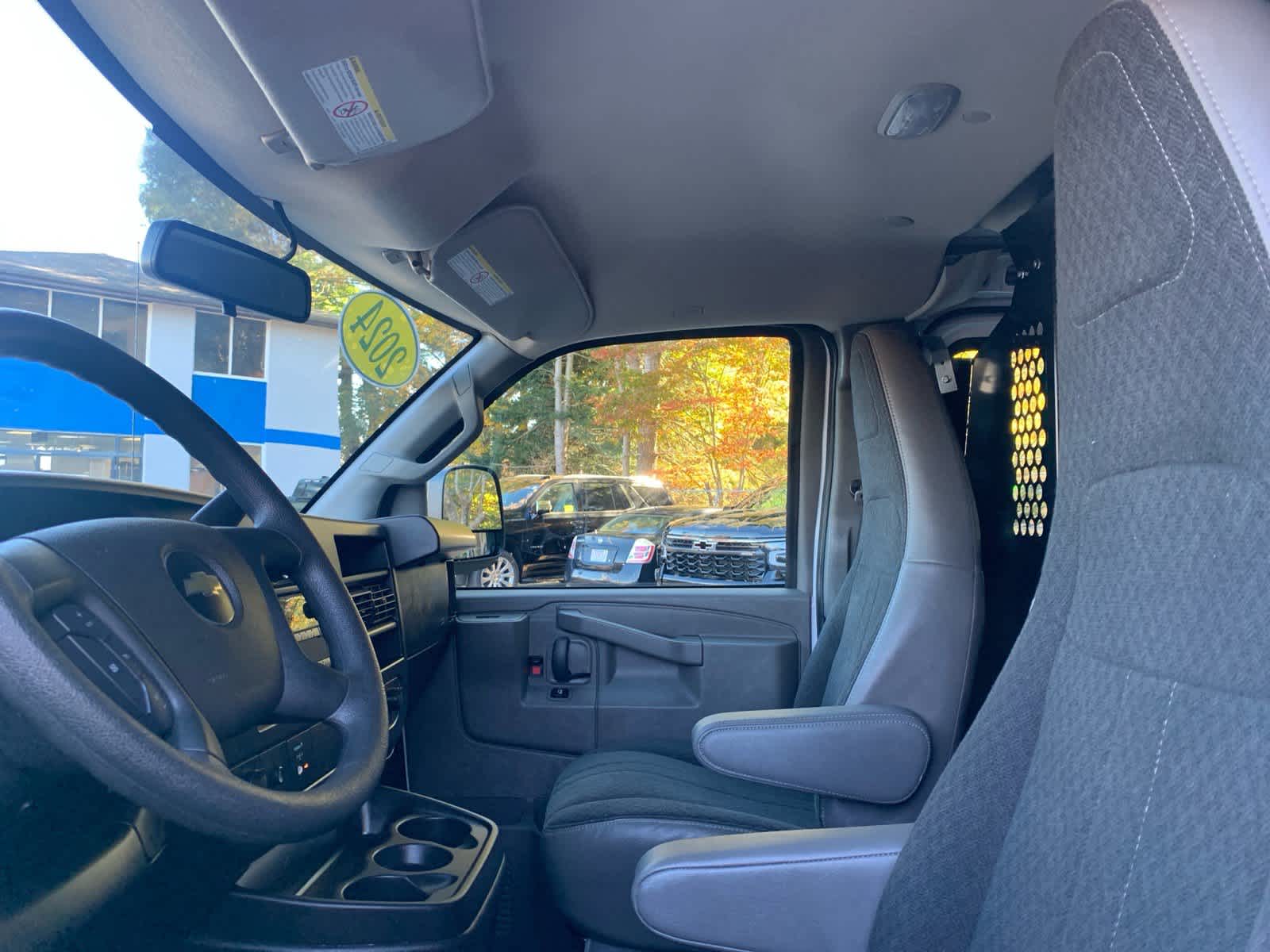 2024 Chevrolet Express Cargo 2500 WT