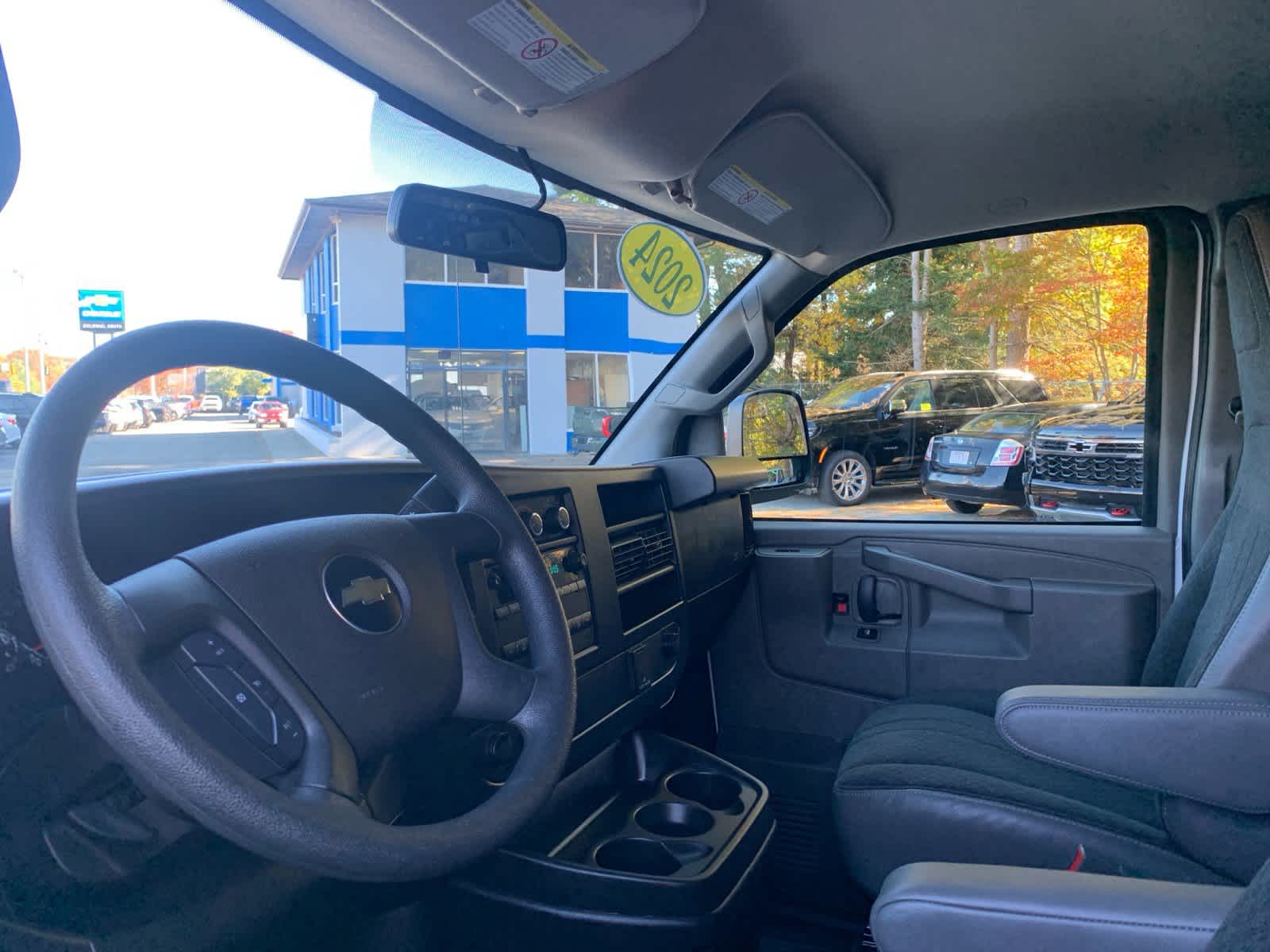 2024 Chevrolet Express Cargo 2500 WT