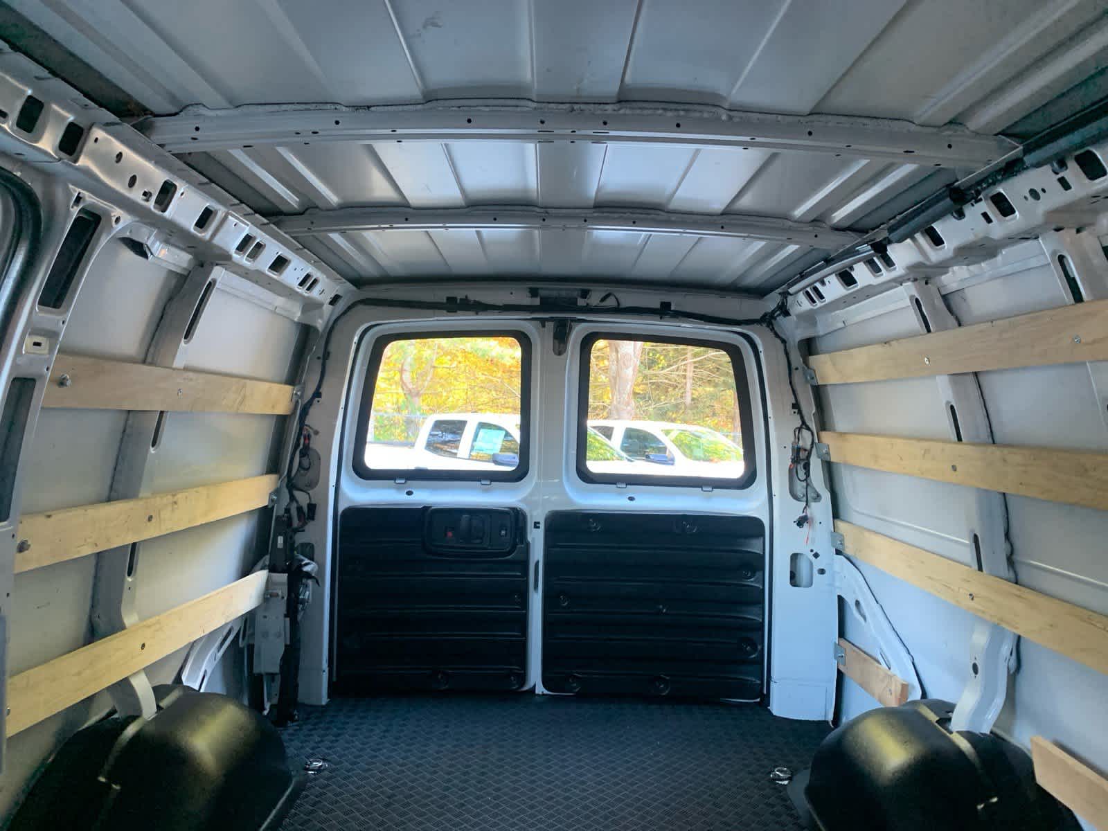 2024 Chevrolet Express Cargo 2500 WT