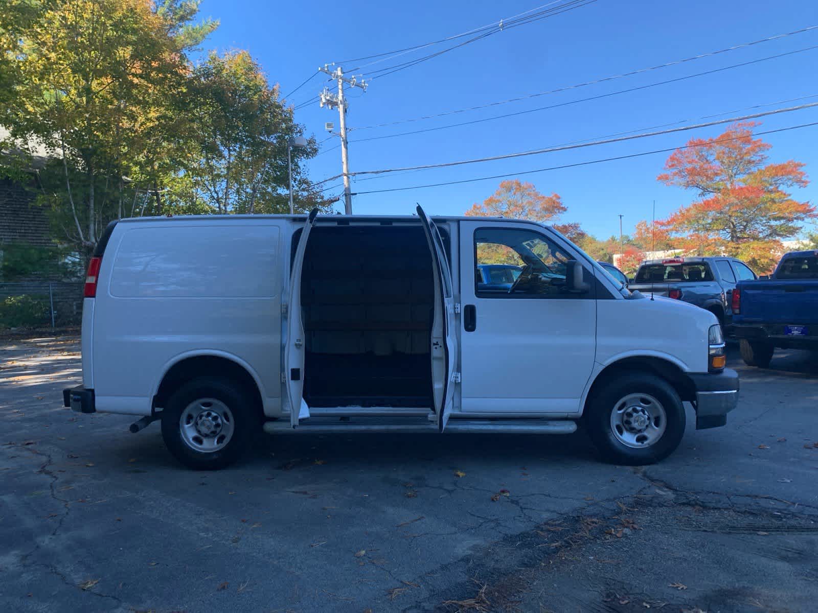 2024 Chevrolet Express Cargo 2500 WT